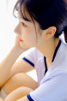 姬小满裸妆图片