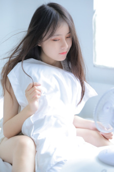 善良的小峓子在钱免费中